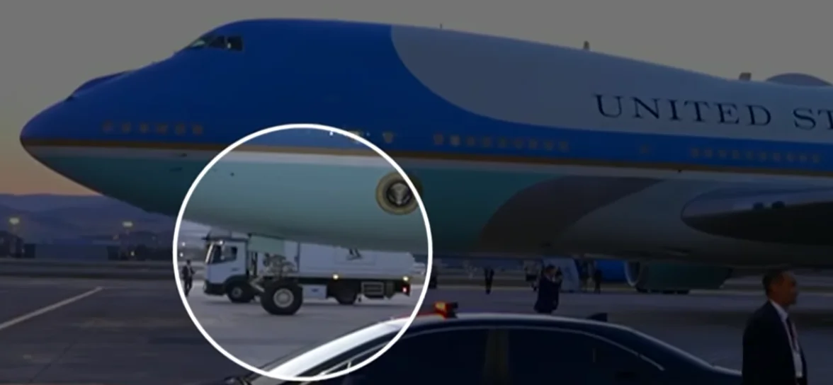 Trumpās Secret Air Force One Switch Came After Iran Missile Threat: Report