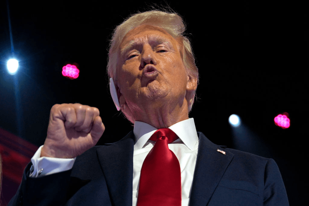 Trump Announces GOP’s First-ever National Convention Before Midterms