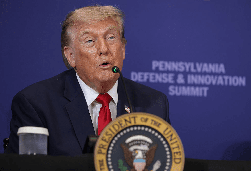 Trump Hopes to Attract Defense Contractors to ‘Do Magnets’
