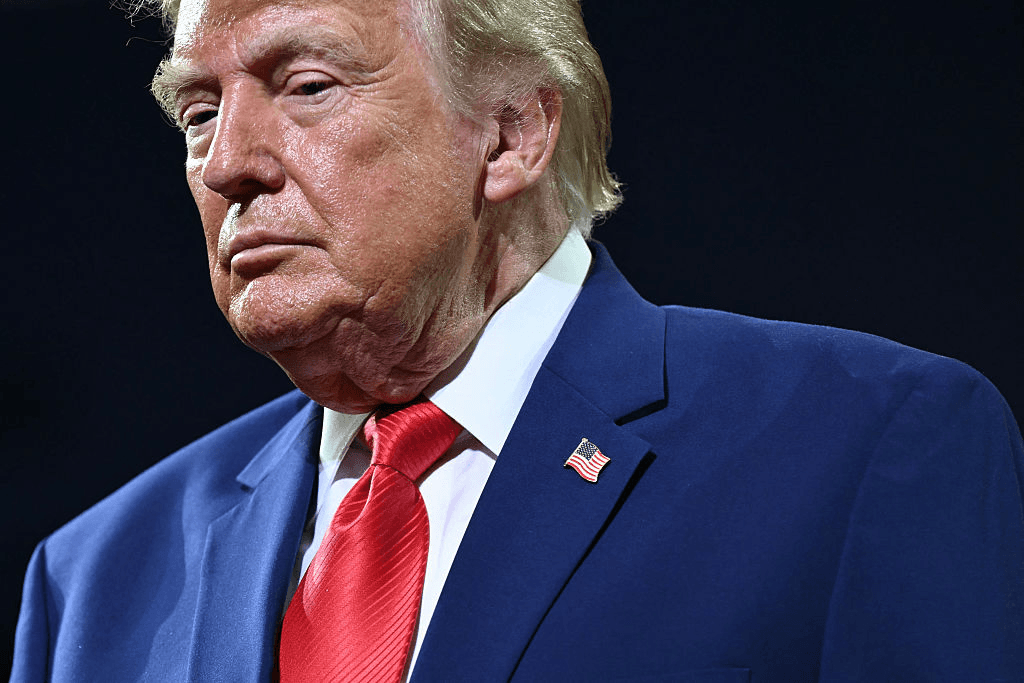 Trump Weighs āMassive Attackā on Iran: Report