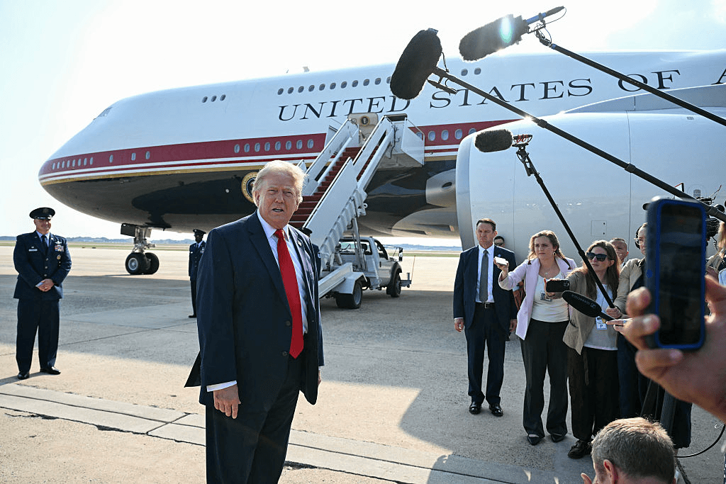 Eric Trump Says Old Air Force One Will be on Display at Dad’s Library