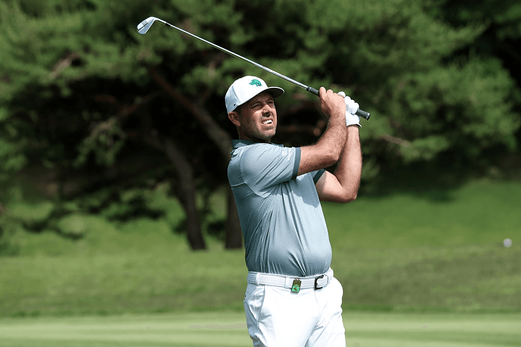 Largemouth Bass Grabs Golf Ball Mid-Air at NY Links