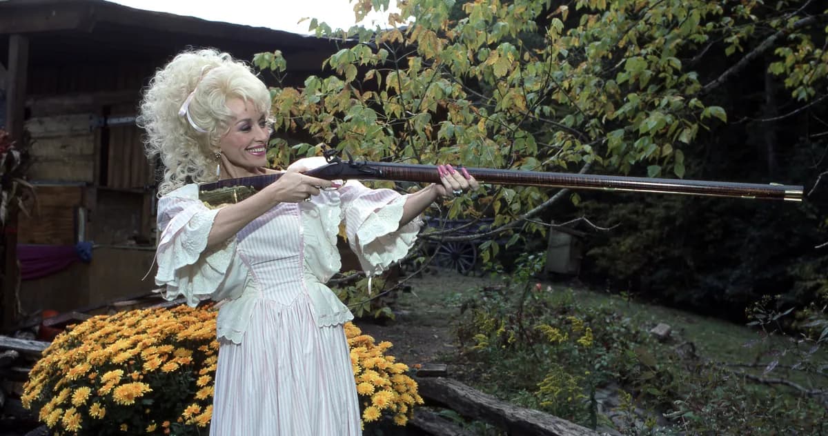 Dolly Parton ‘9 to 5’ Gun Scene Inspired By Real Life Events