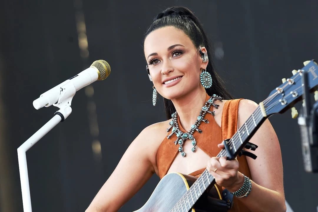 Country Singer Reacts to Texas Bible Curriculum