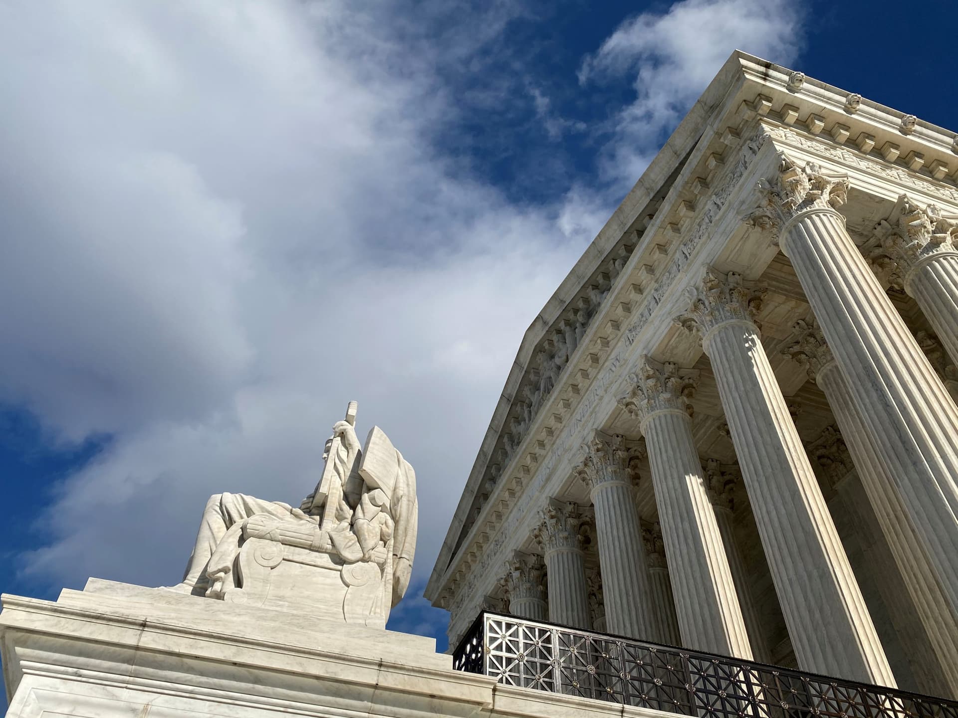 U.S. Supreme Court Allows Trumpās āPublic Chargeā Immigration Curb