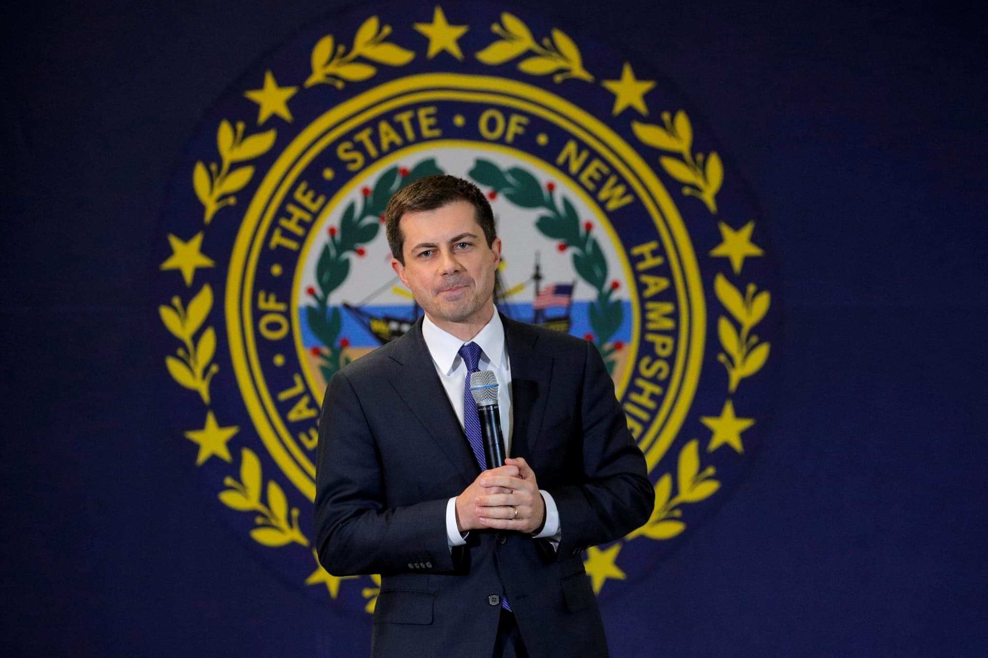 Buttigieg Has Narrow Iowa Lead on Sanders, Biden Lags in Democratic Race