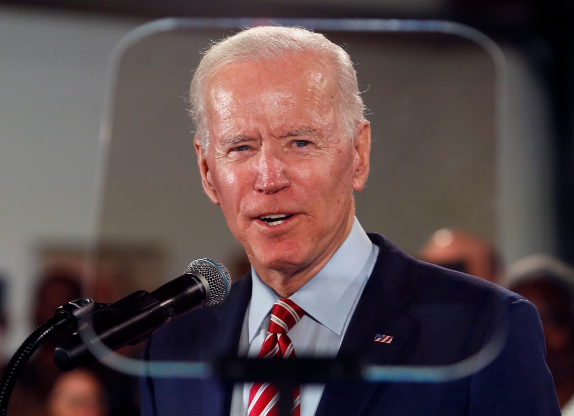 Joe Biden Mocked After Apparent Teleprompter Issues During Coronavirus Briefing