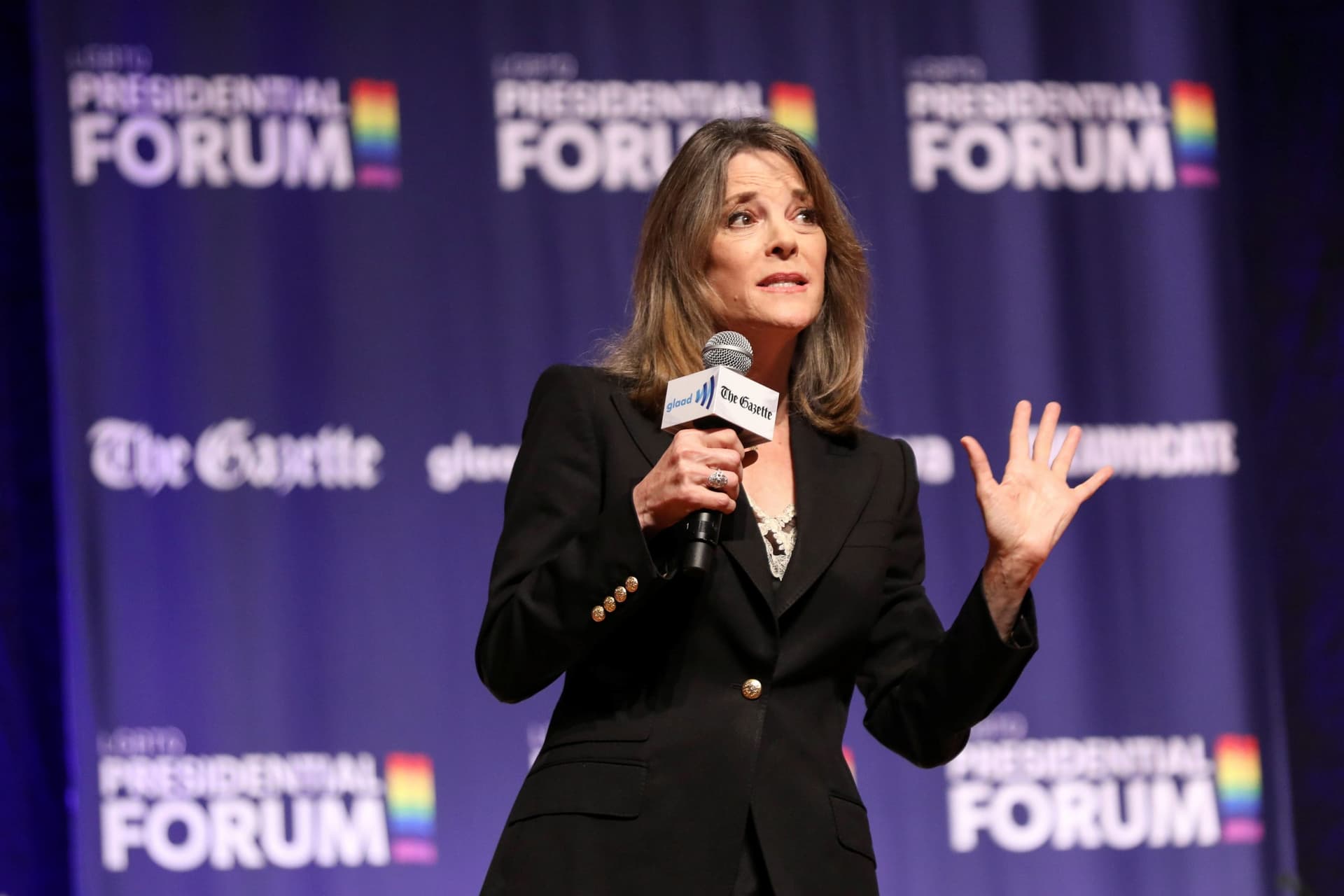 Former 2020 Democratic Candidate Williamson Endorses Sandersā Presidential Bid