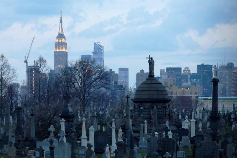 U.S. May Convert Thousands of New York Hotel, College Rooms Into Care Units