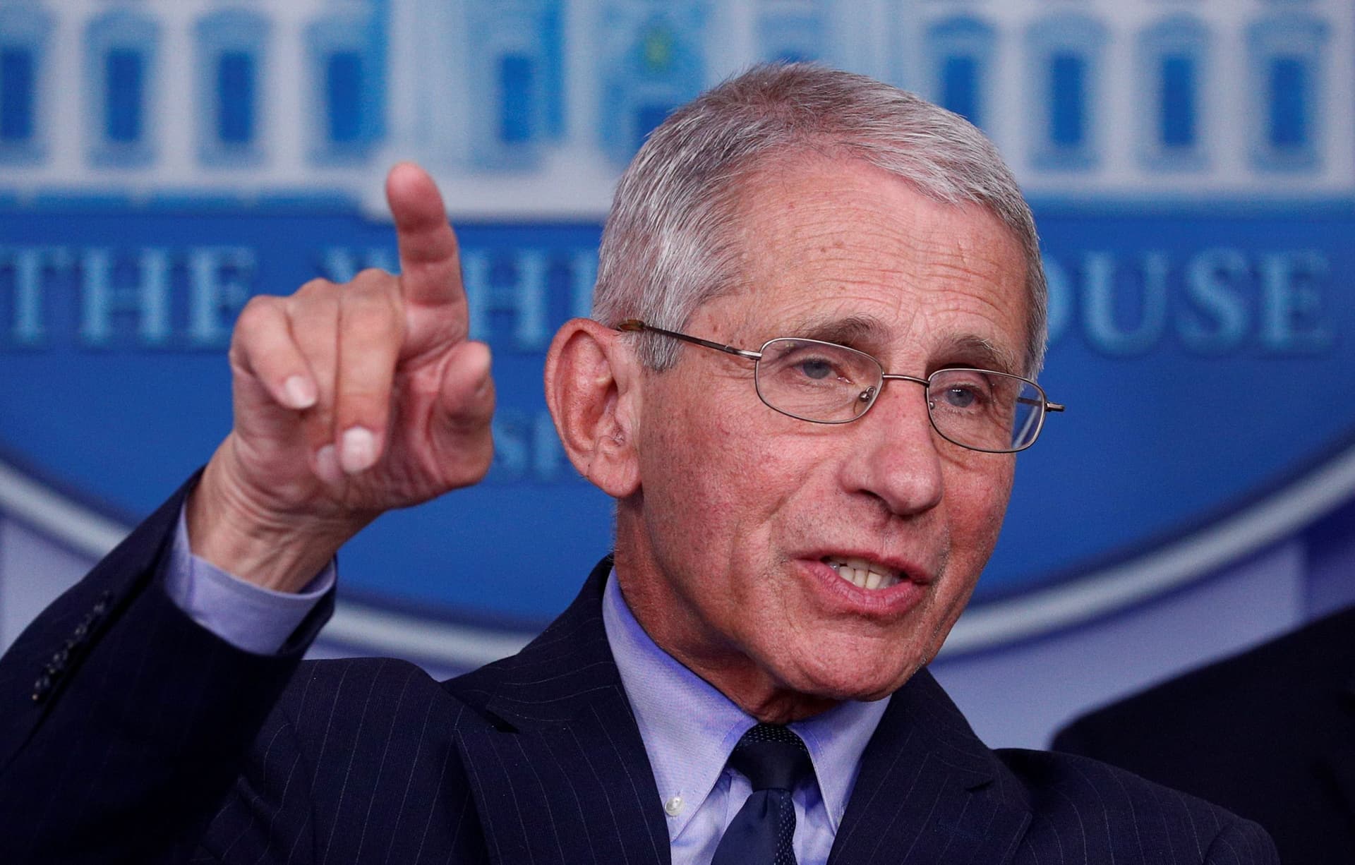 Fauci Defends Shifting View on Masks: âThatâs the Way Science Worksâ