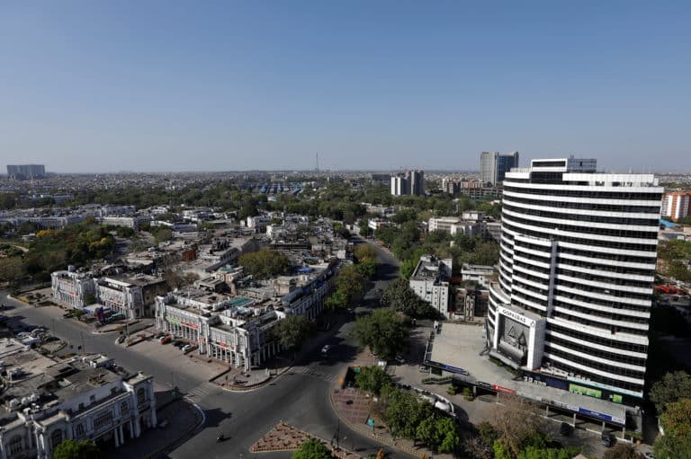 India, Pakistan Plan to Restart Some Economic Activity During Coronavirus Lockdown