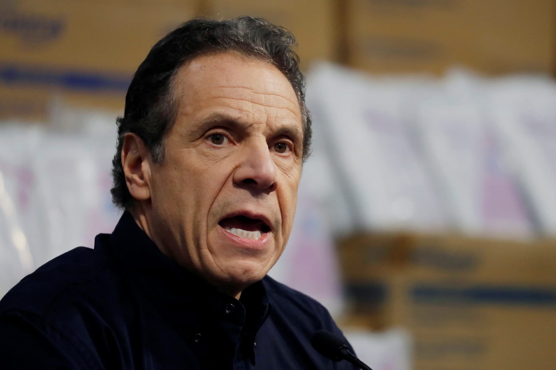 New Yorkâs Cuomo Calls Politics âHammer Into the Middleâ of US During Pandemic