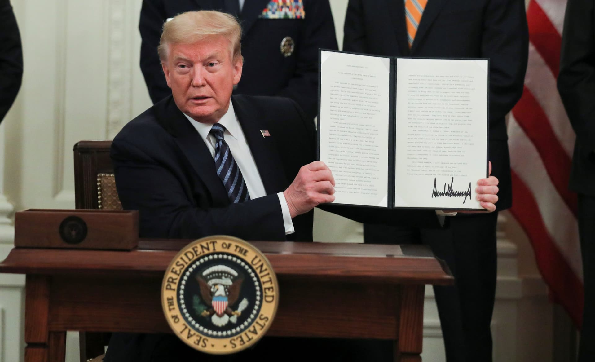 Trump Confident That Coronavirus May Have Originated in Chinese Lab