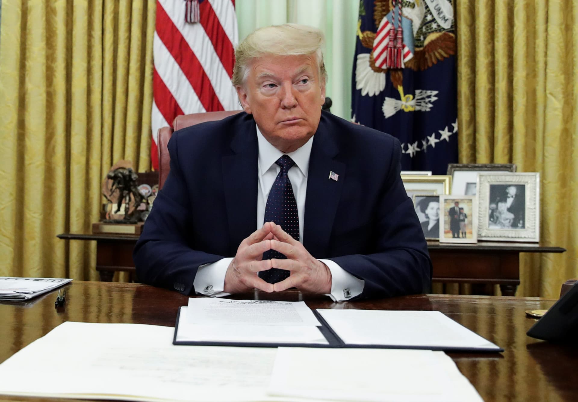 Trump Signs Executive Order Aimed at Limiting Social Media Companiesā Legal Protections