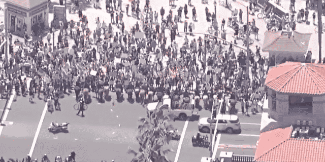 Protesters Head to California Beach to Push Back Against Newsomâs Stay-At-Home Orders