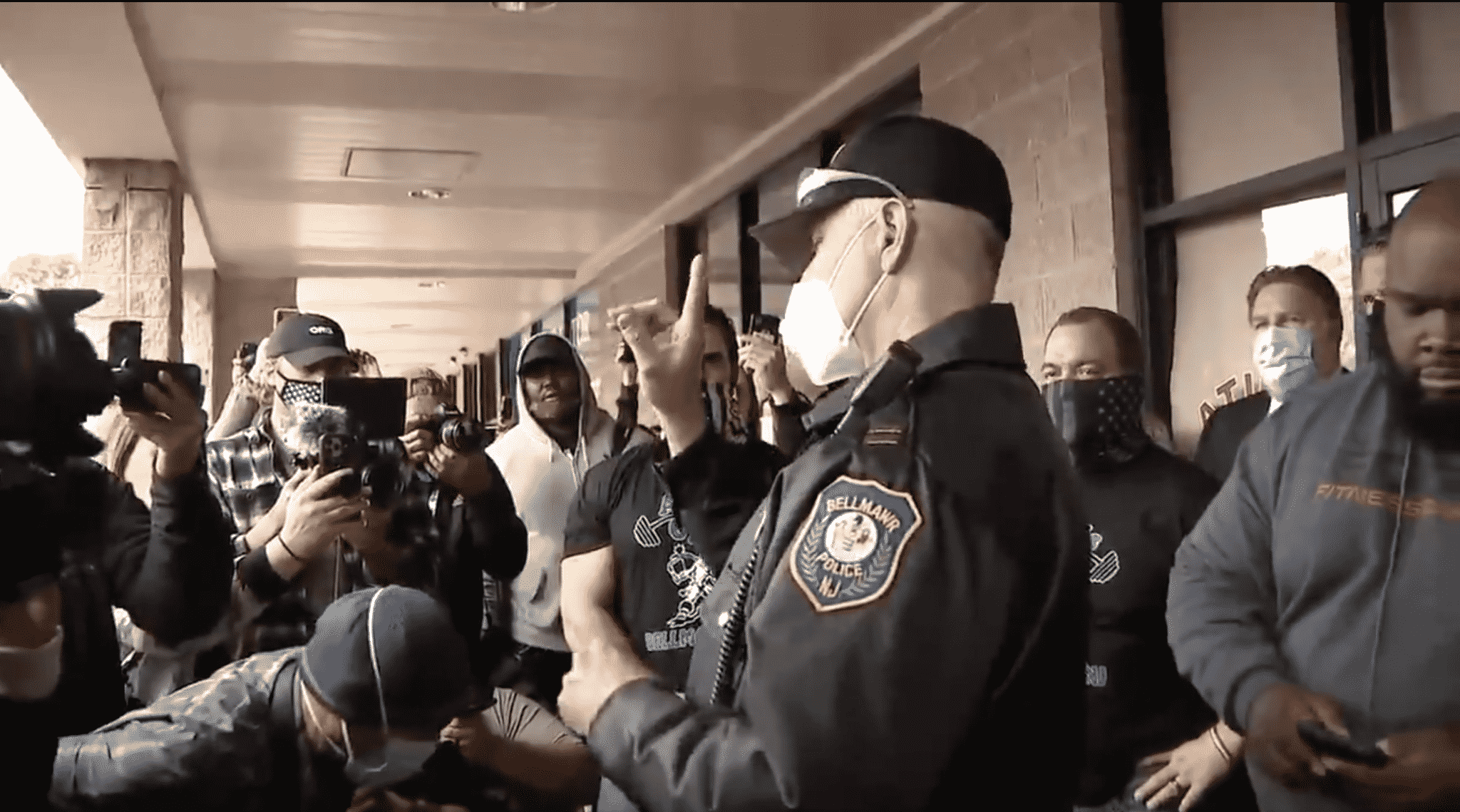 NJ Police Address Gym Owner Defying Governor’s Stay-at-Home Order: ‘Have a Nice Day’
