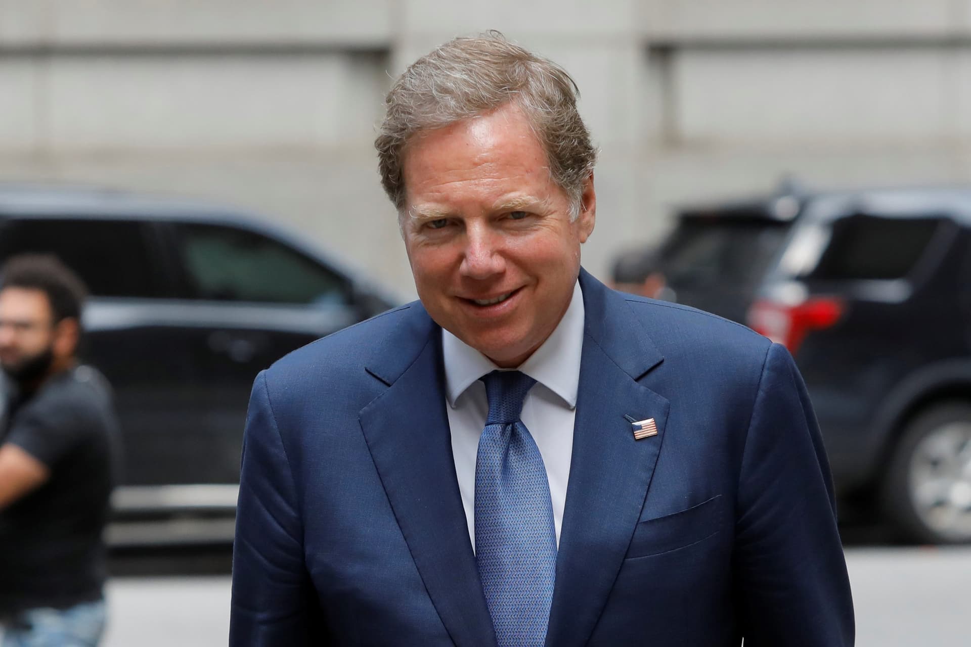 Manhattan Prosecutor Steps Down, Ending Stand-Off With Attorney General Barr