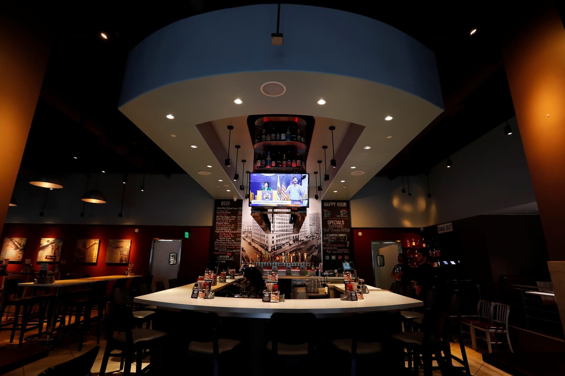 Closing Time for Some California Bars as US Posts Record COVID Cases