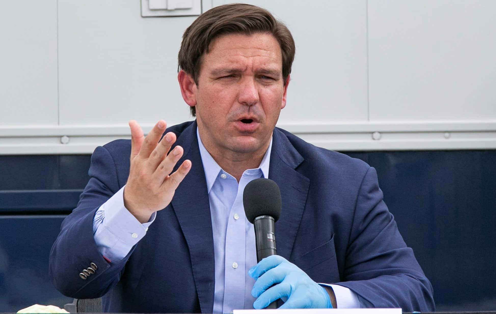 DeSantis Hits Back at Pro-Mask School Boards, Threatens To Withhold Paychecks