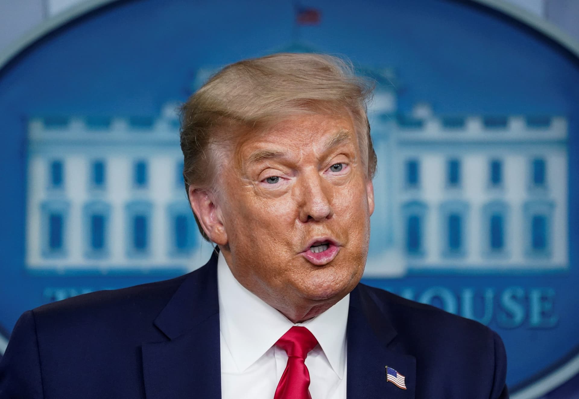 Trump Criticizes Portland Mayor: âHe Made a Fool Out of Himselfâ Joining BLM Protesters