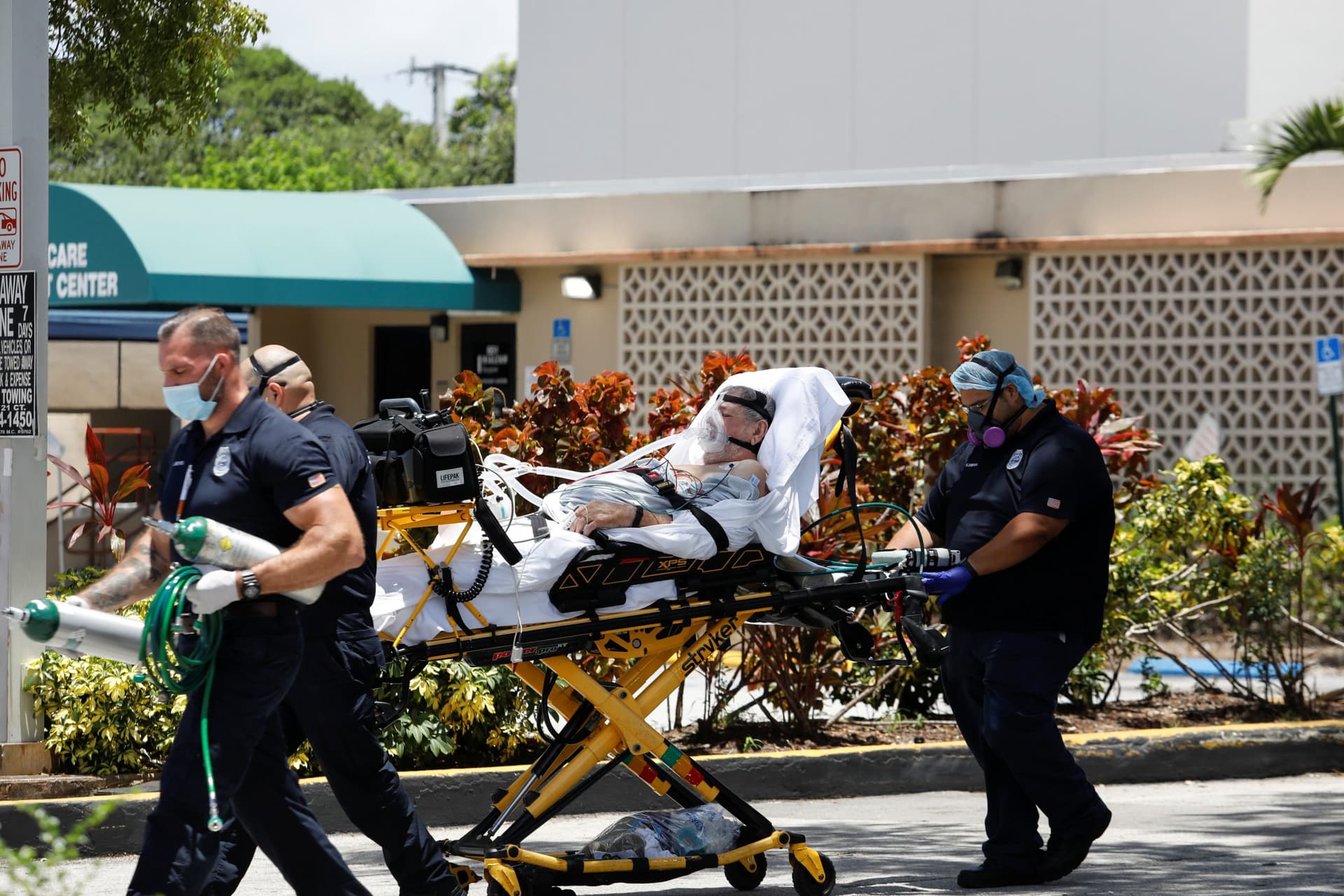Arizona, Florida Report Record Increase in COVID-19 Deaths