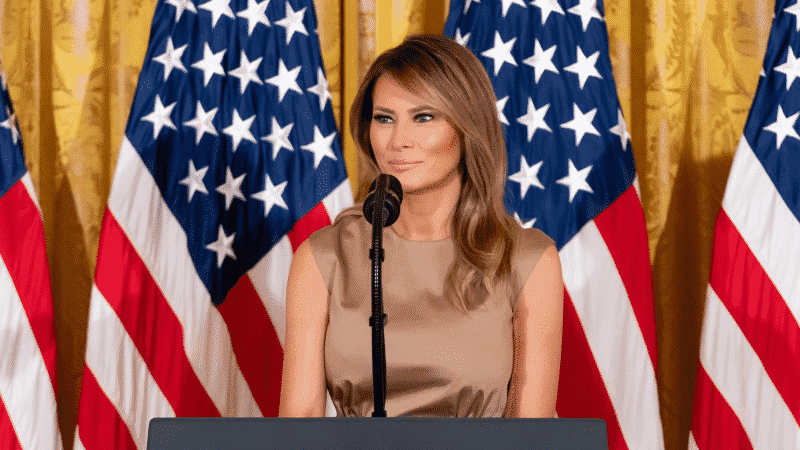 Melania Trump Plans to Renovate WH Rose Garden: âHope in the Possibility of a Bright Futureâ