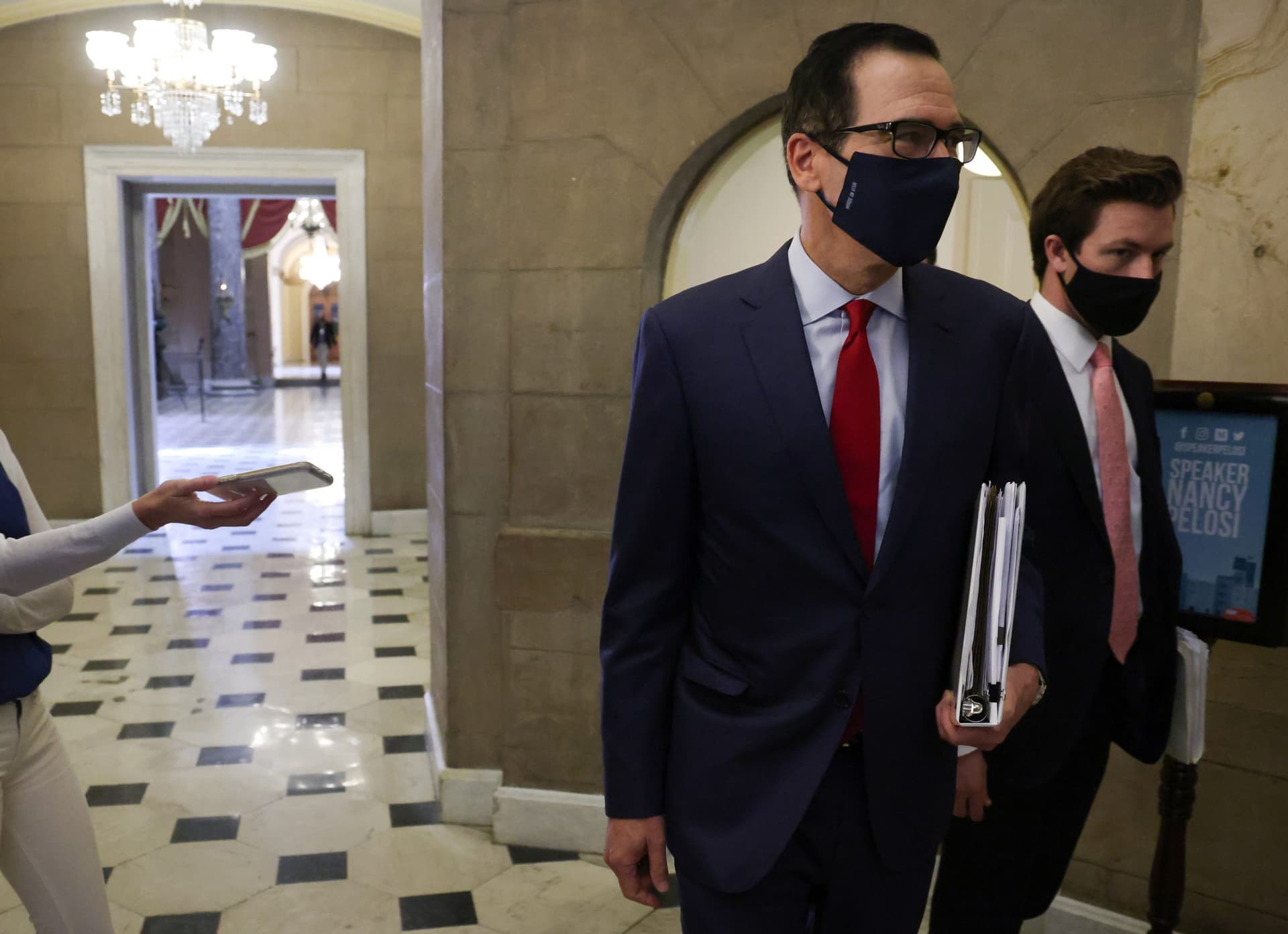 Mnuchin Fires Back After Pelosi Presses Administration for āPromised Responsesā on Relief Negotiations