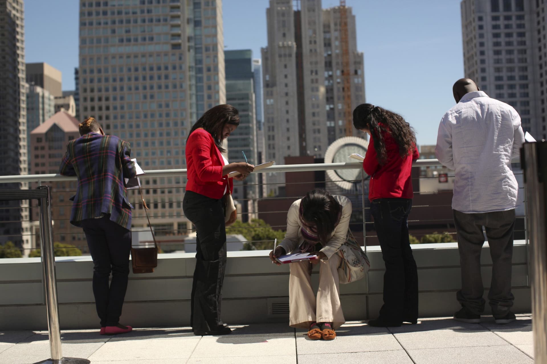 US Job Openings Rise in June, Likely Exaggerate Labor Market Health