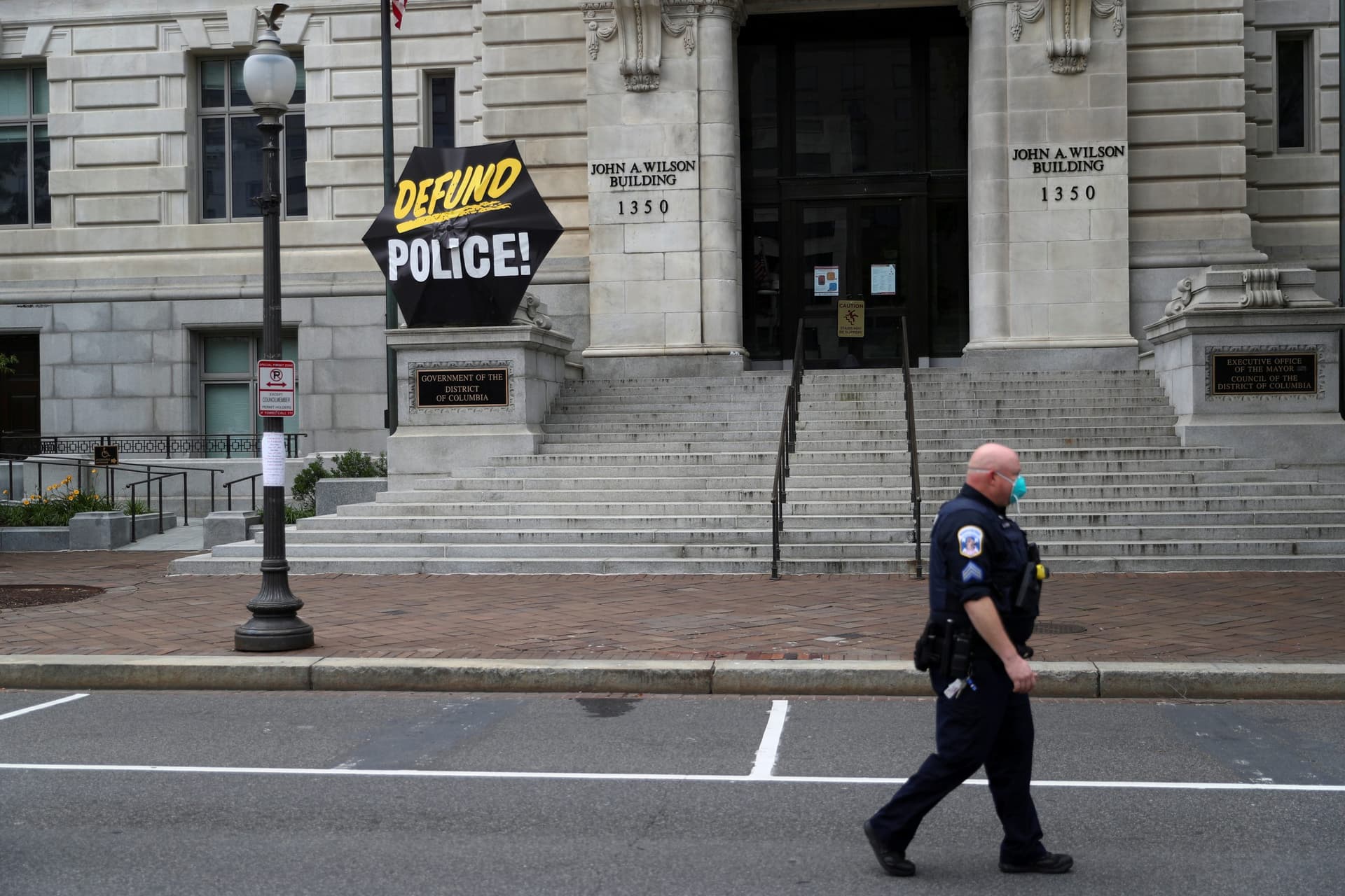 Only 18 Percent of Americans Support āDefund the Policeā Movement: Poll