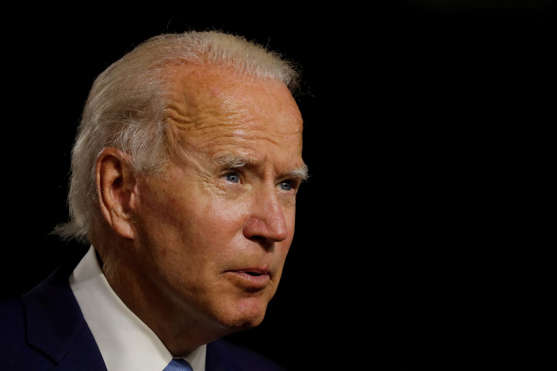 Postal Union Endorses Biden Candidacy as ‘Survival’ of USPS at Stake