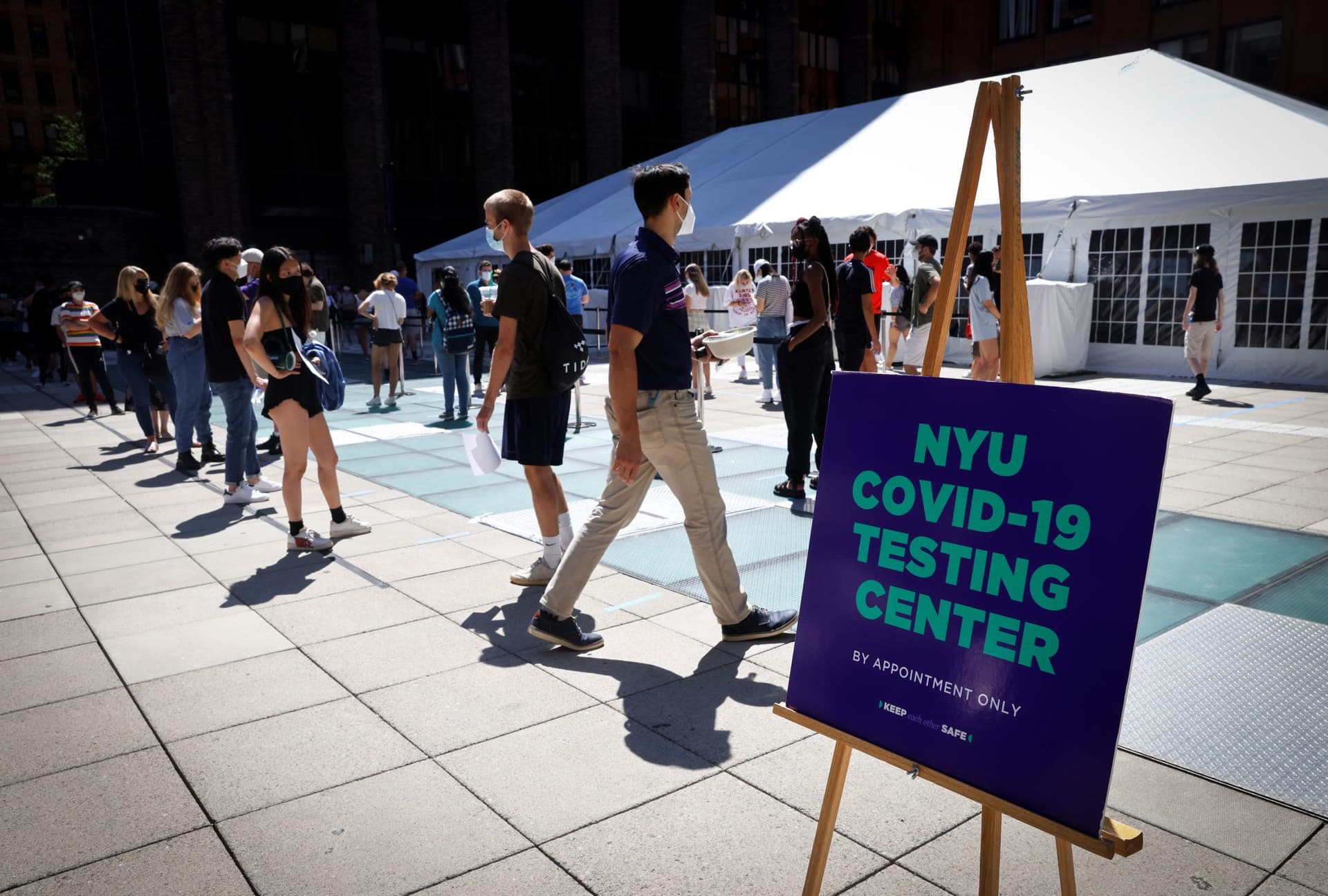 Notre Dame Becomes Latest University to Suspend In-Person Classes