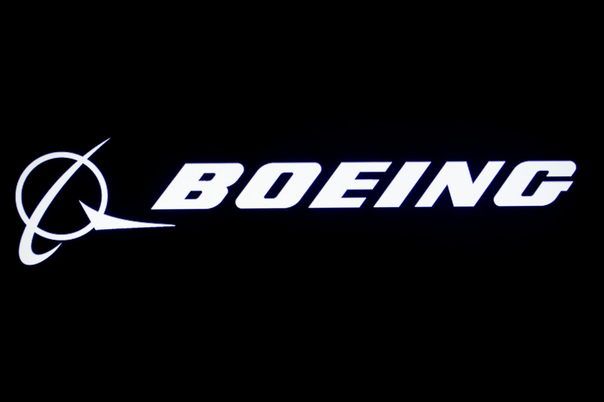 Boeing Scores Year’s First 737 Max Order With Polish Airline Enter Air