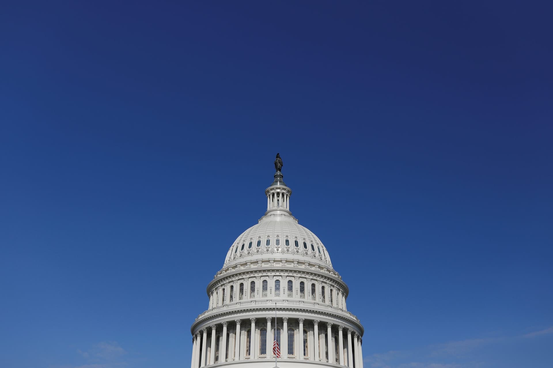 US Senate Democrats Unveil $400 Billion-A-Year Plan To Tackle Climate Change