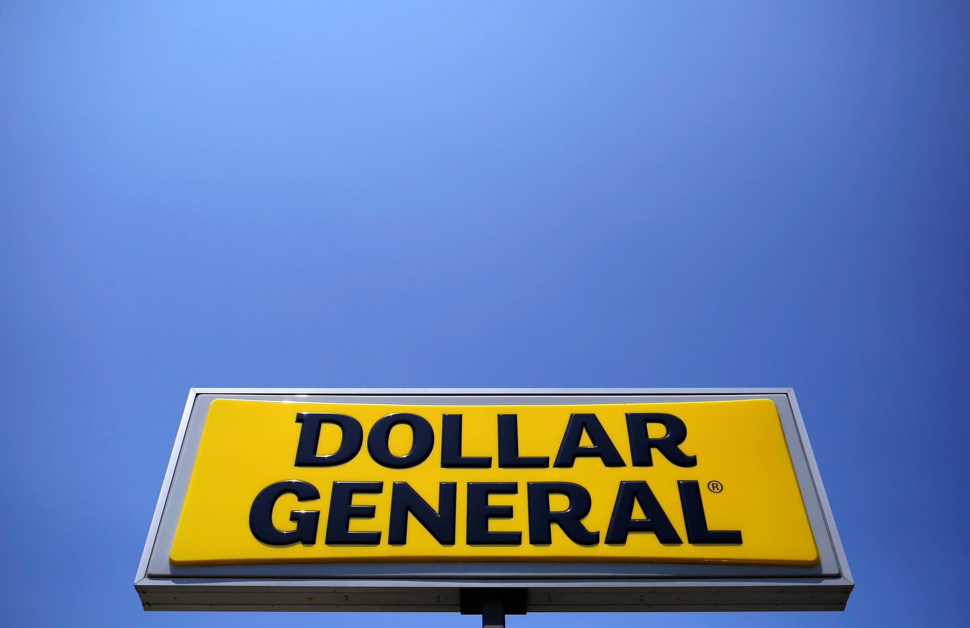 Entire Dollar General Staff Quits Simultaneously, Leaving Behind a Note for Customers