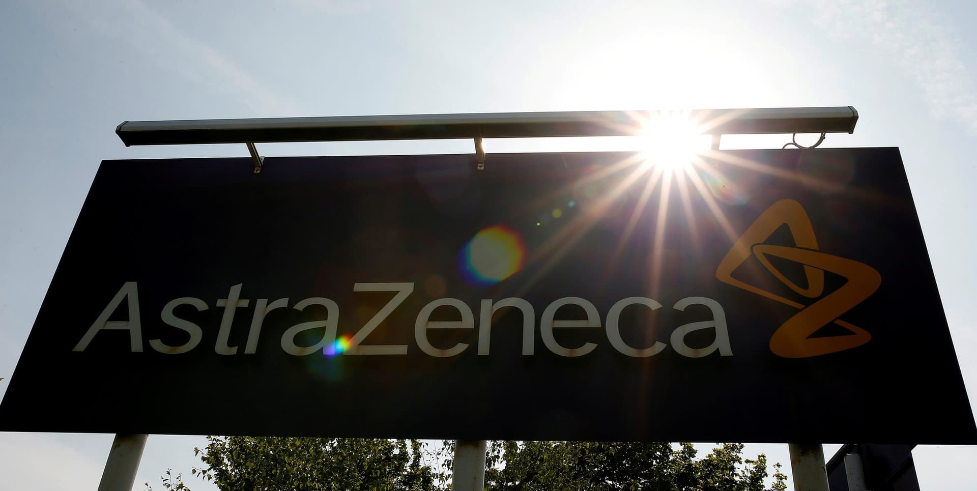 AstraZeneca Resumes UK Trials of COVID-19 Vaccine Halted by Patient Illness