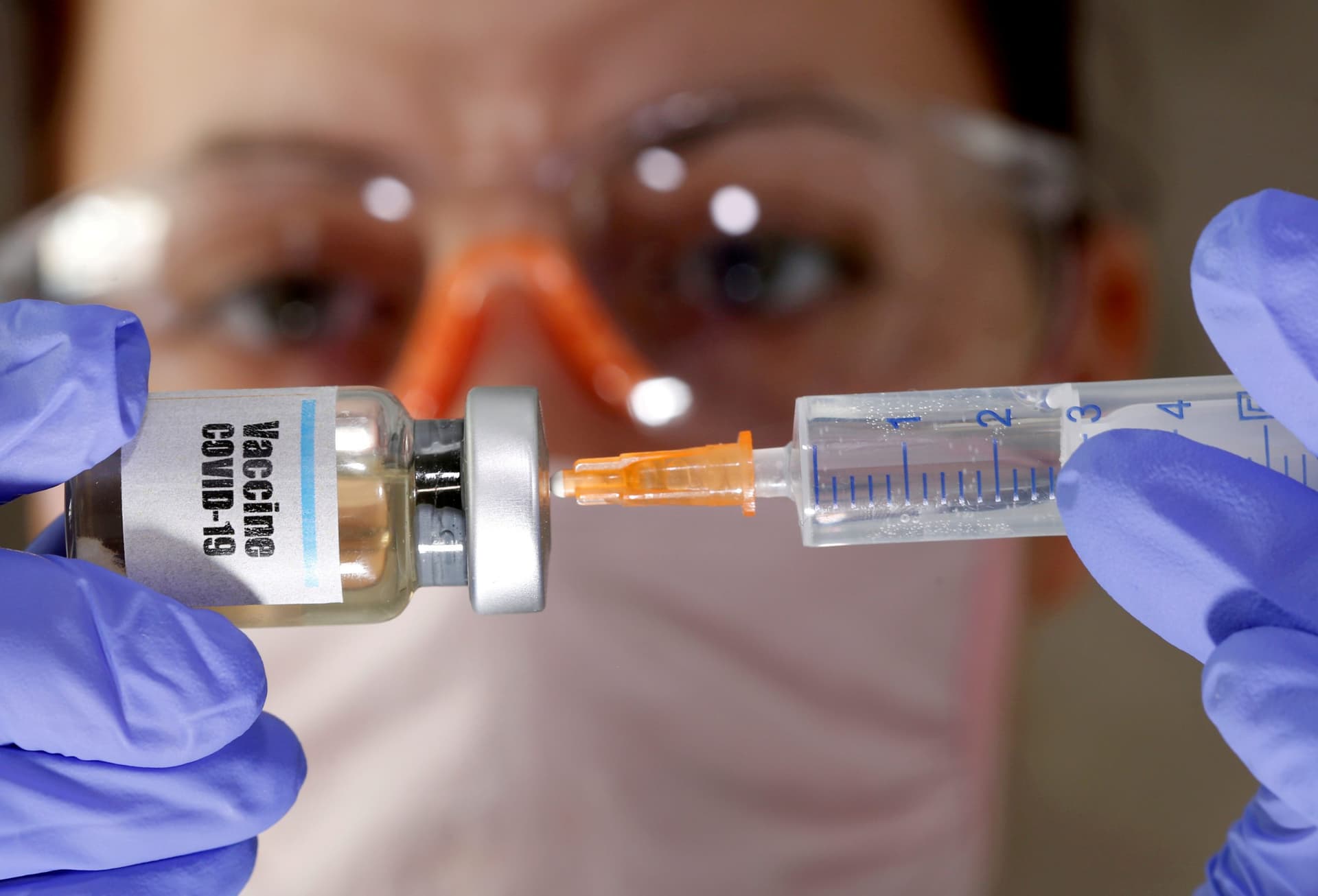 Americans’ Eagerness To Jump on First Generation of COVID-19 Vaccine Falls