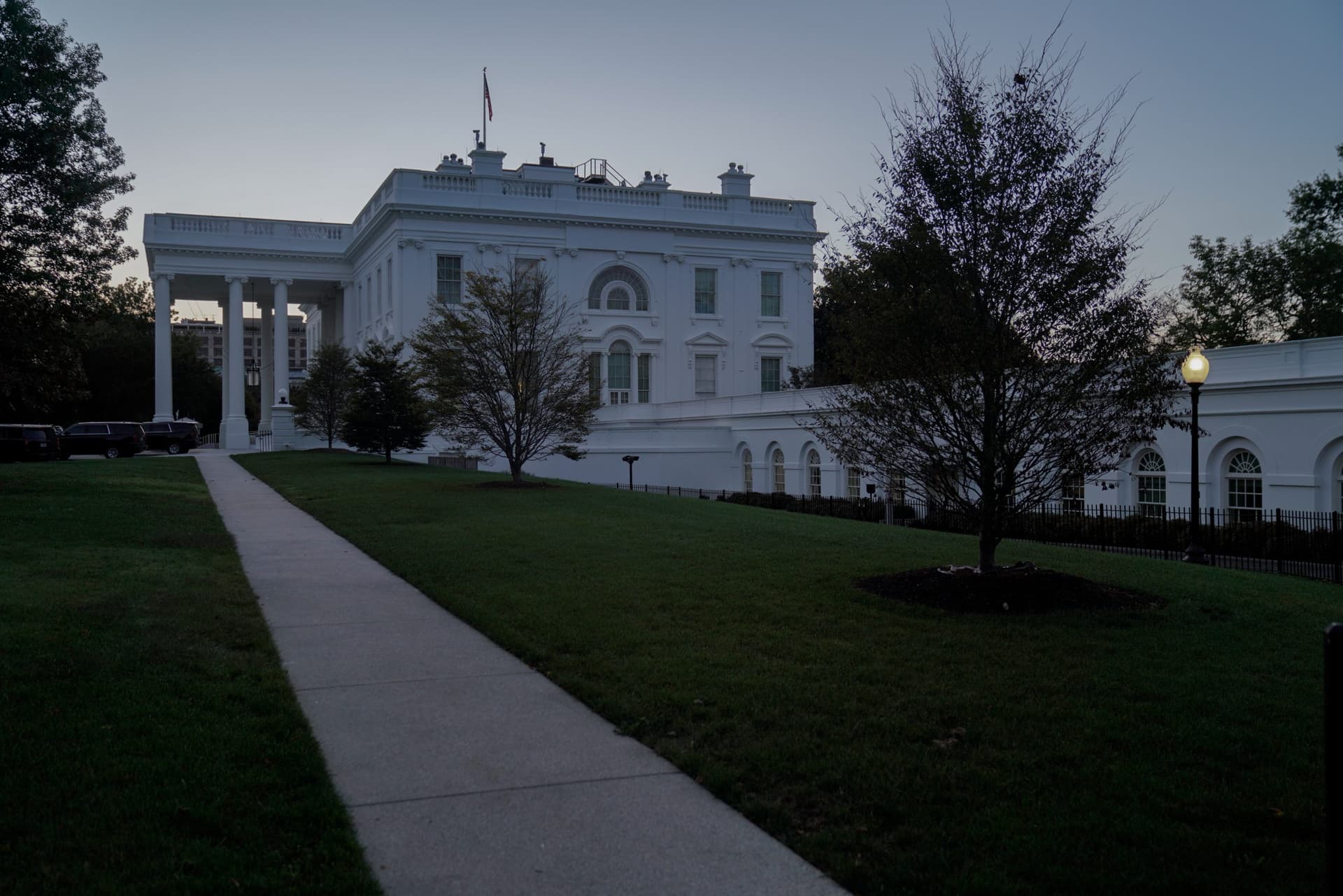 White House Hires âWell-Beingâ Consultant to Help Residence Staff With Mental Health Concerns