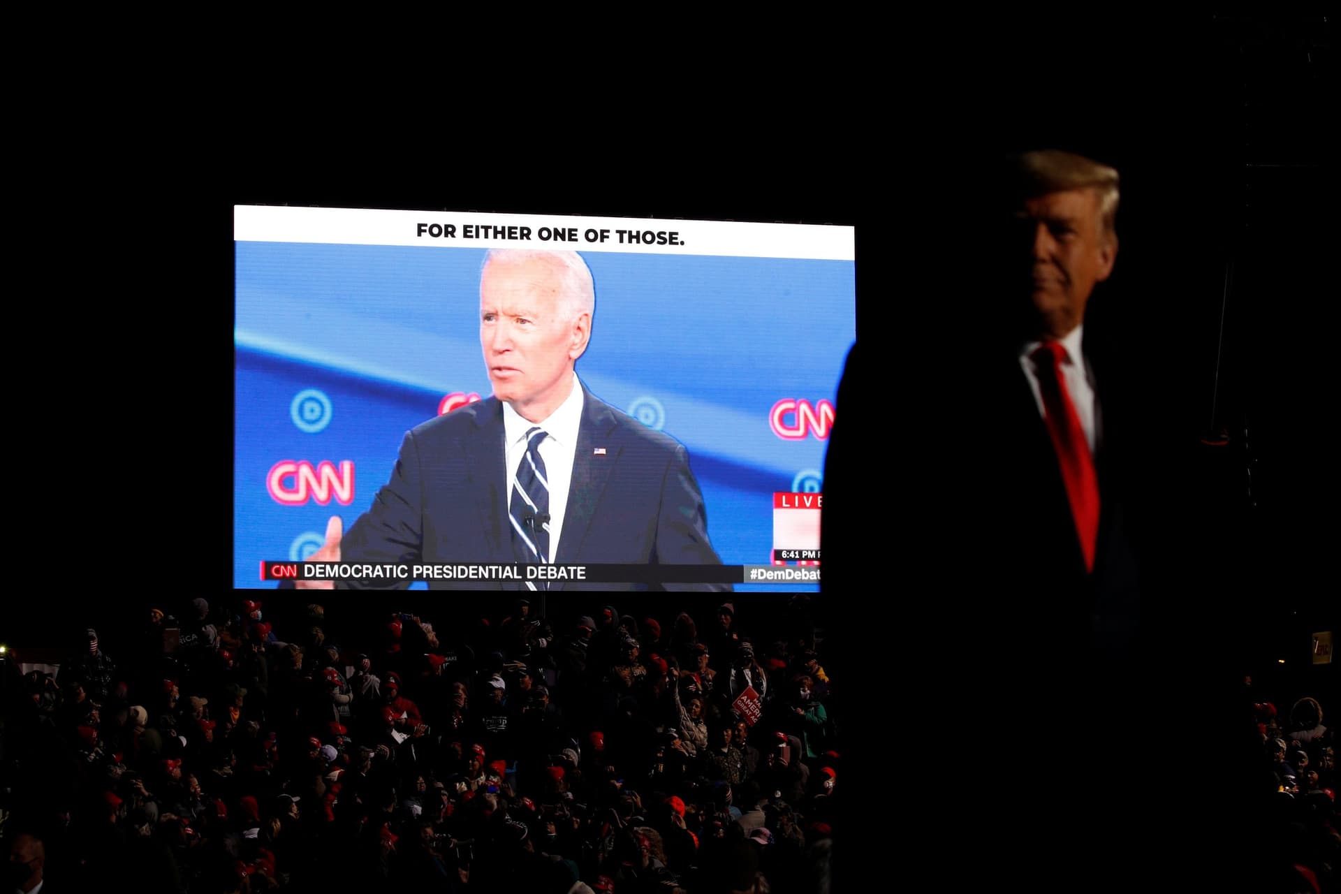 Biden Has Big Cash Advantage Over Trump in Raceās Final Stretch