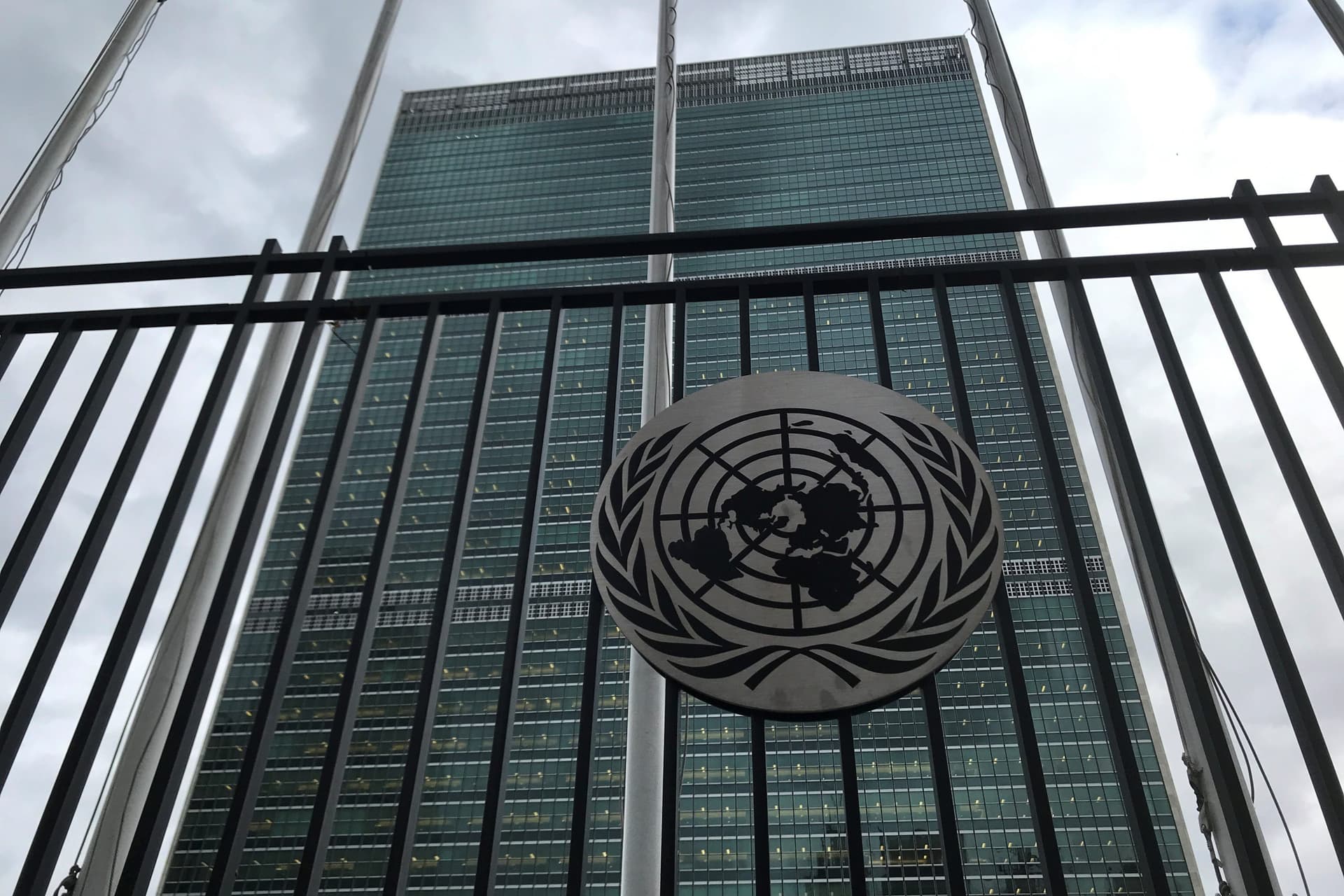 Dozens of UN Delegates Take Action When Russian Foreign Minister Begins Speaking