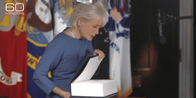 CBSâ Lesley Stahl Reveals What Was in the Massive Book the WH Gave Her After Trump Interview