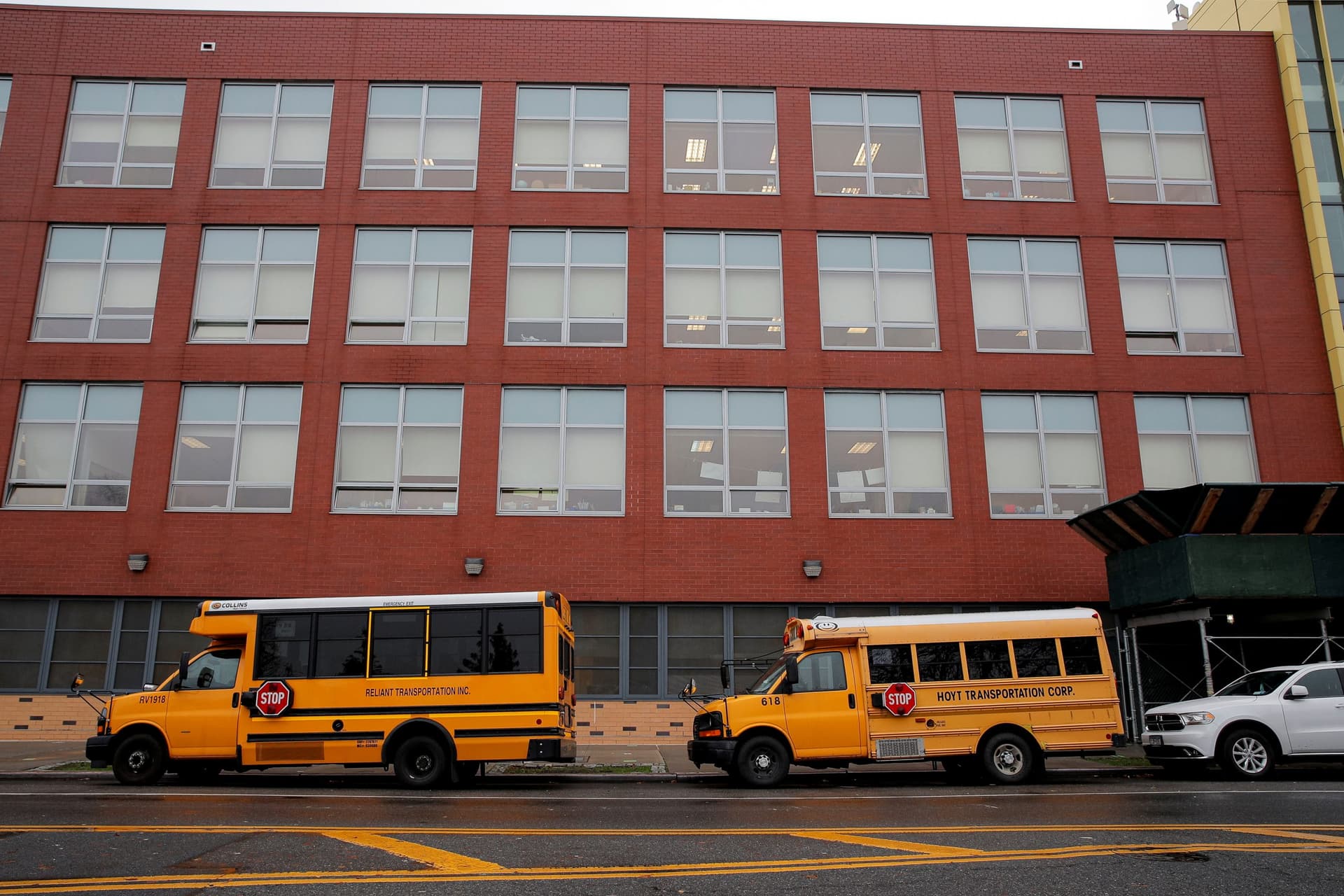 New York City Holds off School Closure as US Braces for Virus-Stricken Winter