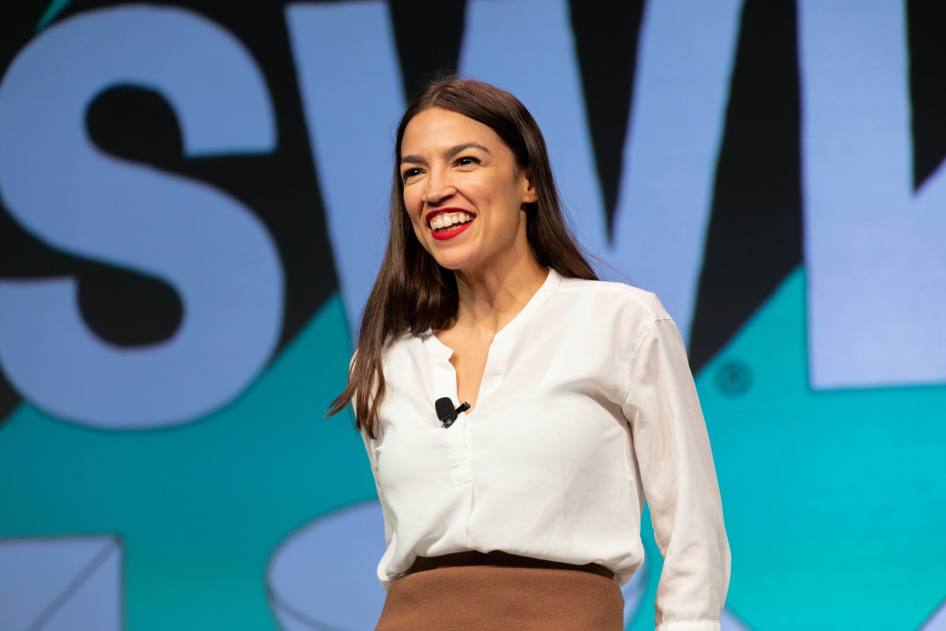 Conservatives Hit Goal To Build AOCâs Abuela a New Roof, But Are Told by Family That She Wonât Be Accepting It