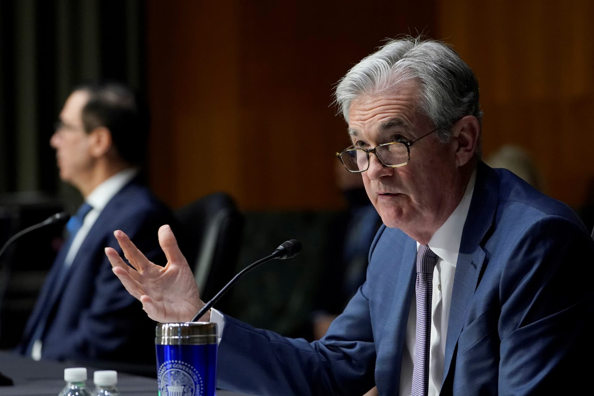 Mnuchin, Powell Hone in on Need To Aid US Small Businesses