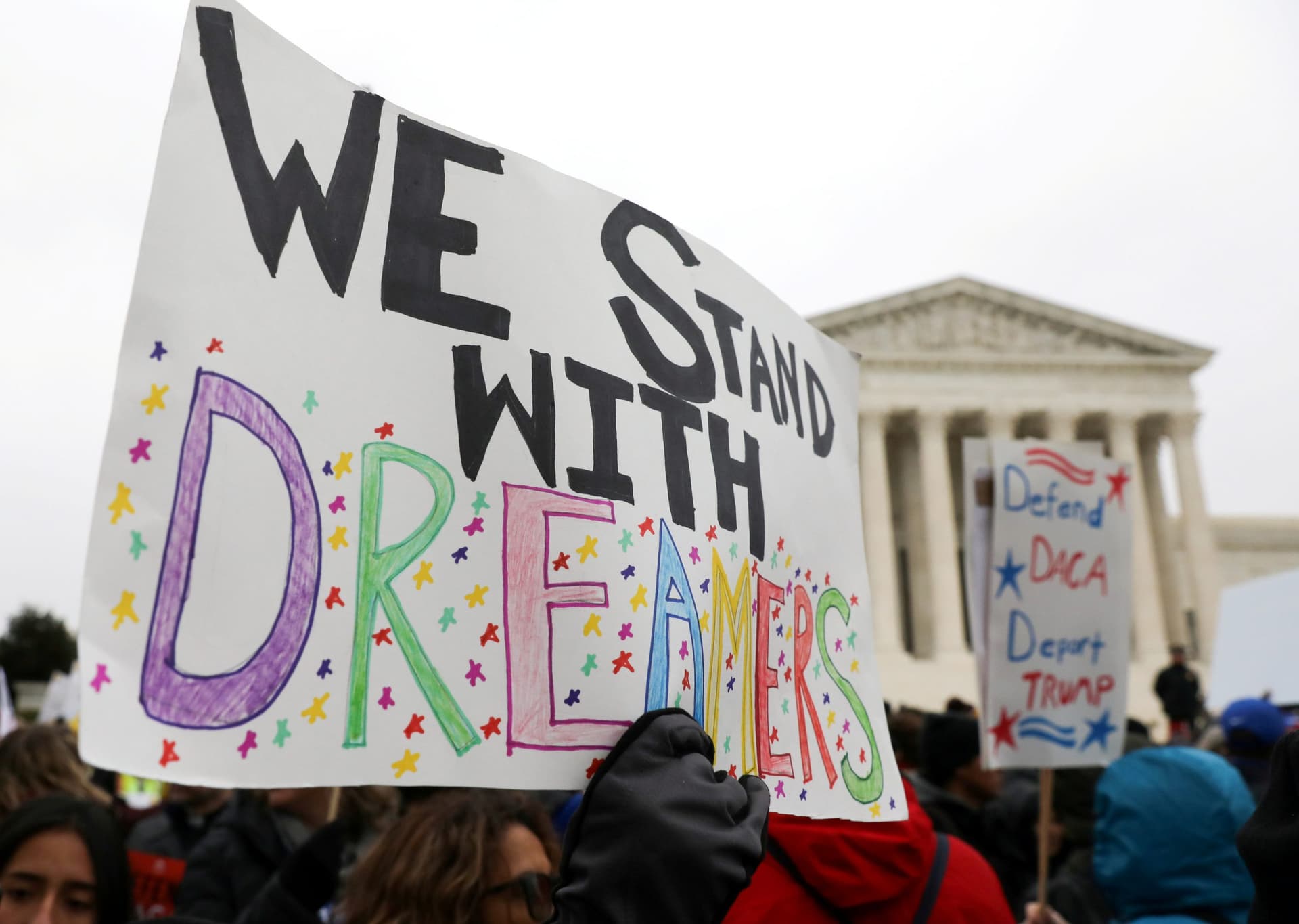 US Government Ordered To Reinstate Protections for ‘Dreamers’