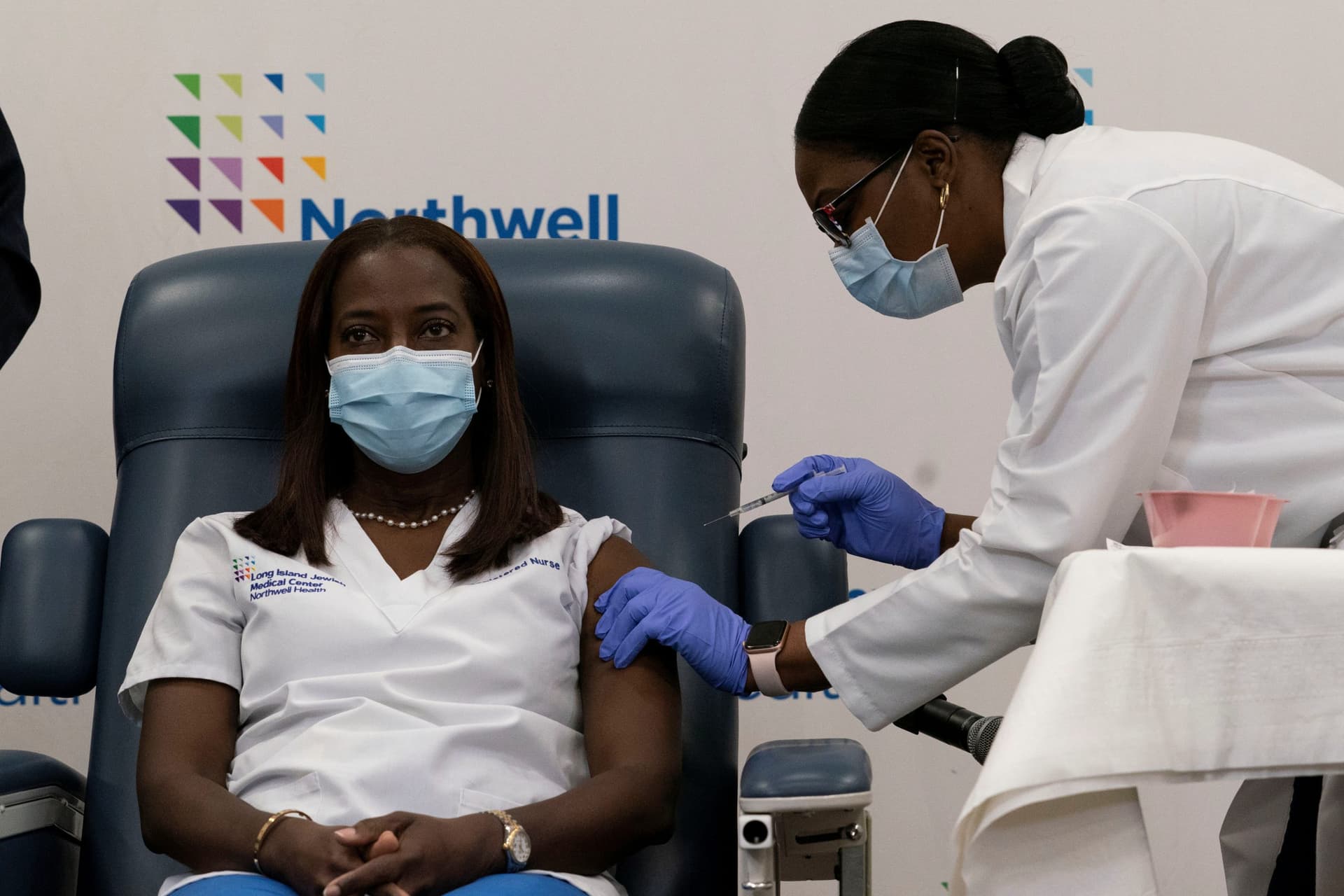 āHealing Is Comingā Says New York Nurse After Being First in US To Get the COVID-19 Vaccine