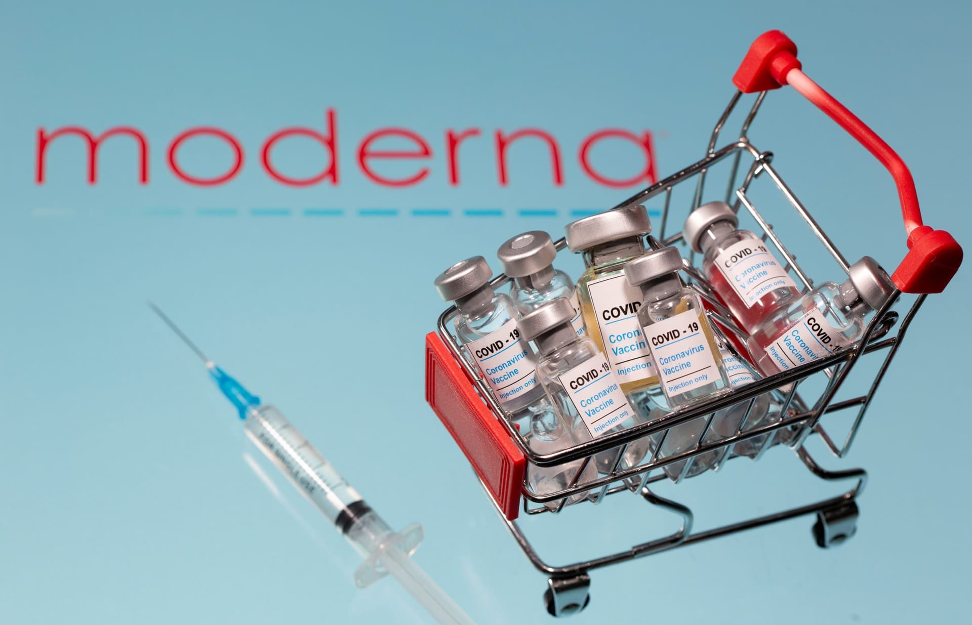 US FDA Advisory Panel Sets Stage for Moderna Vaccine Authorization