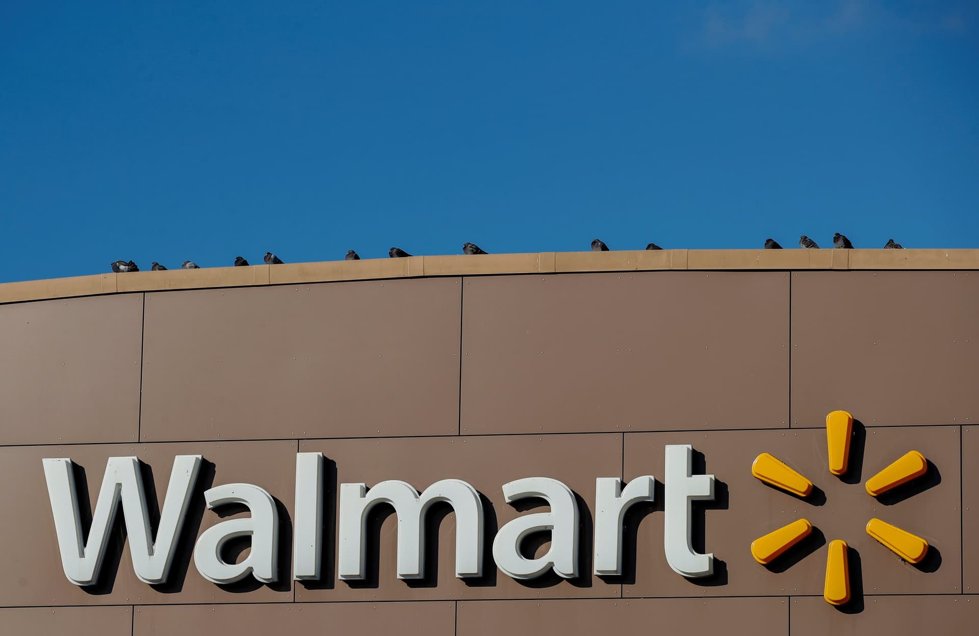 Anxiety Rises in Chicago as Walmart Makes a Quick and Drastic Move