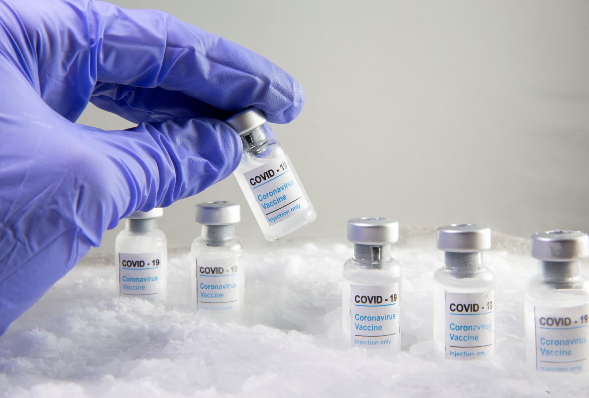 ‘I Want To Feel Safe Again’: Americans Lament Slow Pace of US COVID-19 Vaccine Rollout
