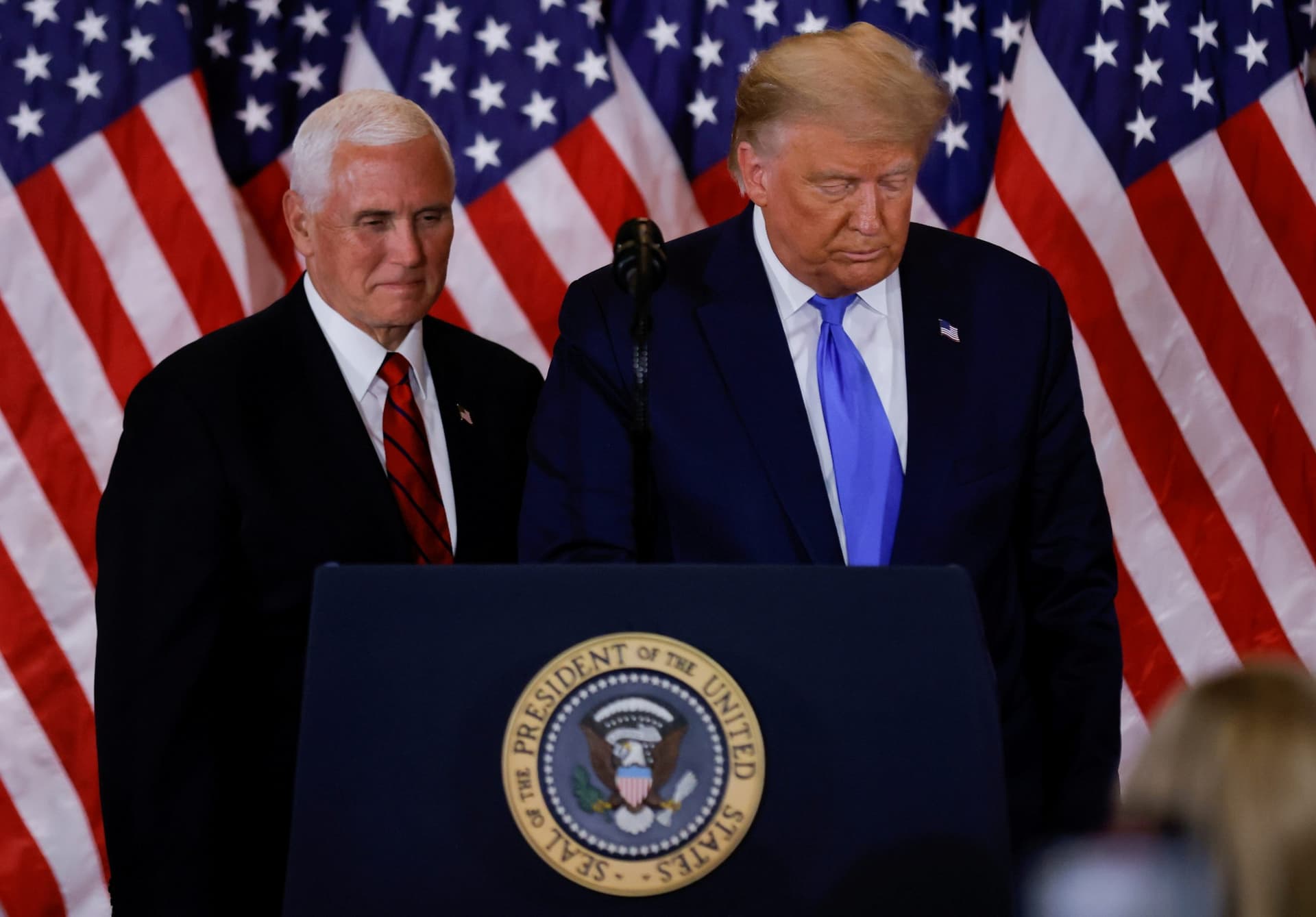 Surrounded by Shrinking Circle of Aides, a Brooding Trump Lashes Out