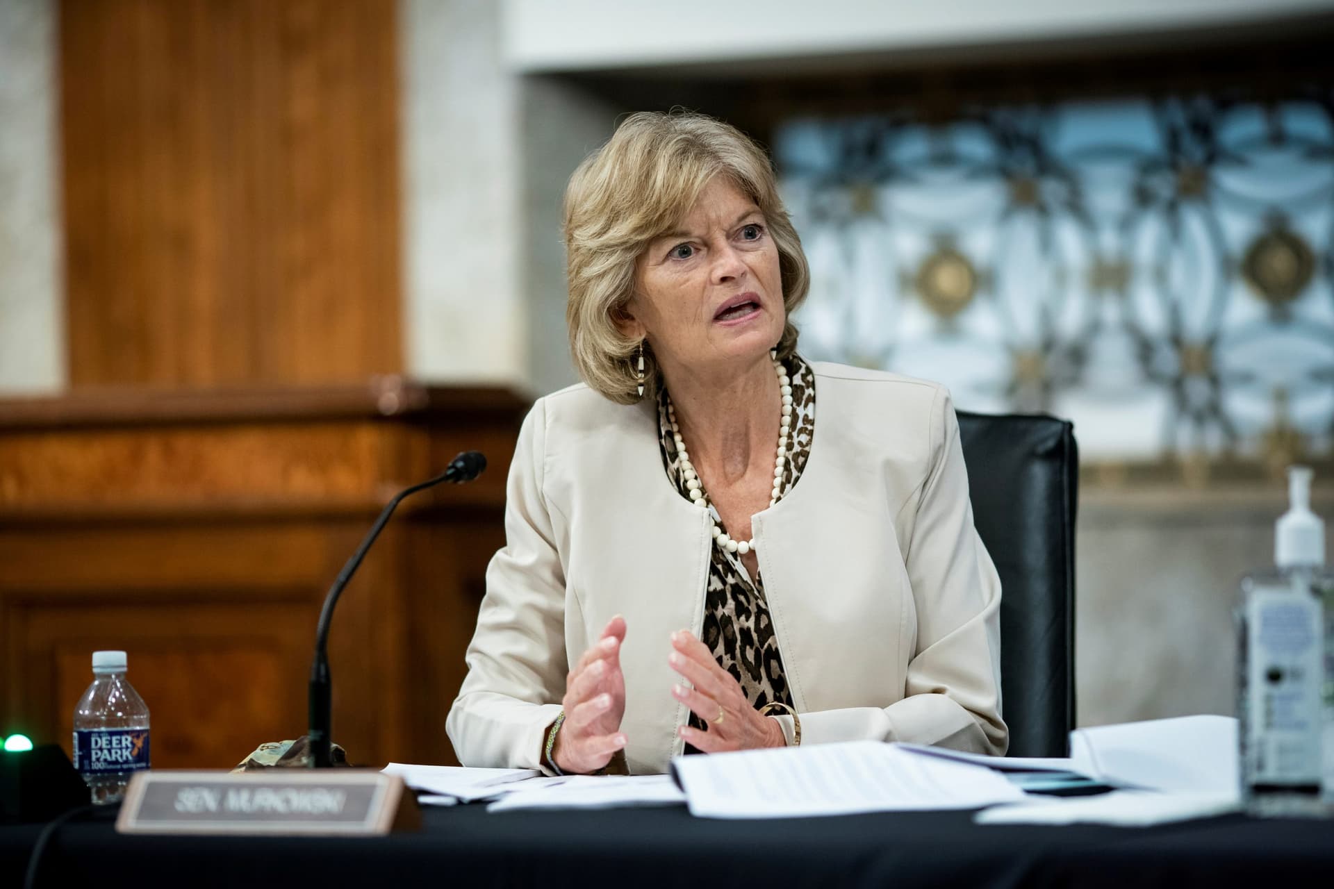 Undecided Murkowski Expresses Concerns About Tandenās Previous Tweets